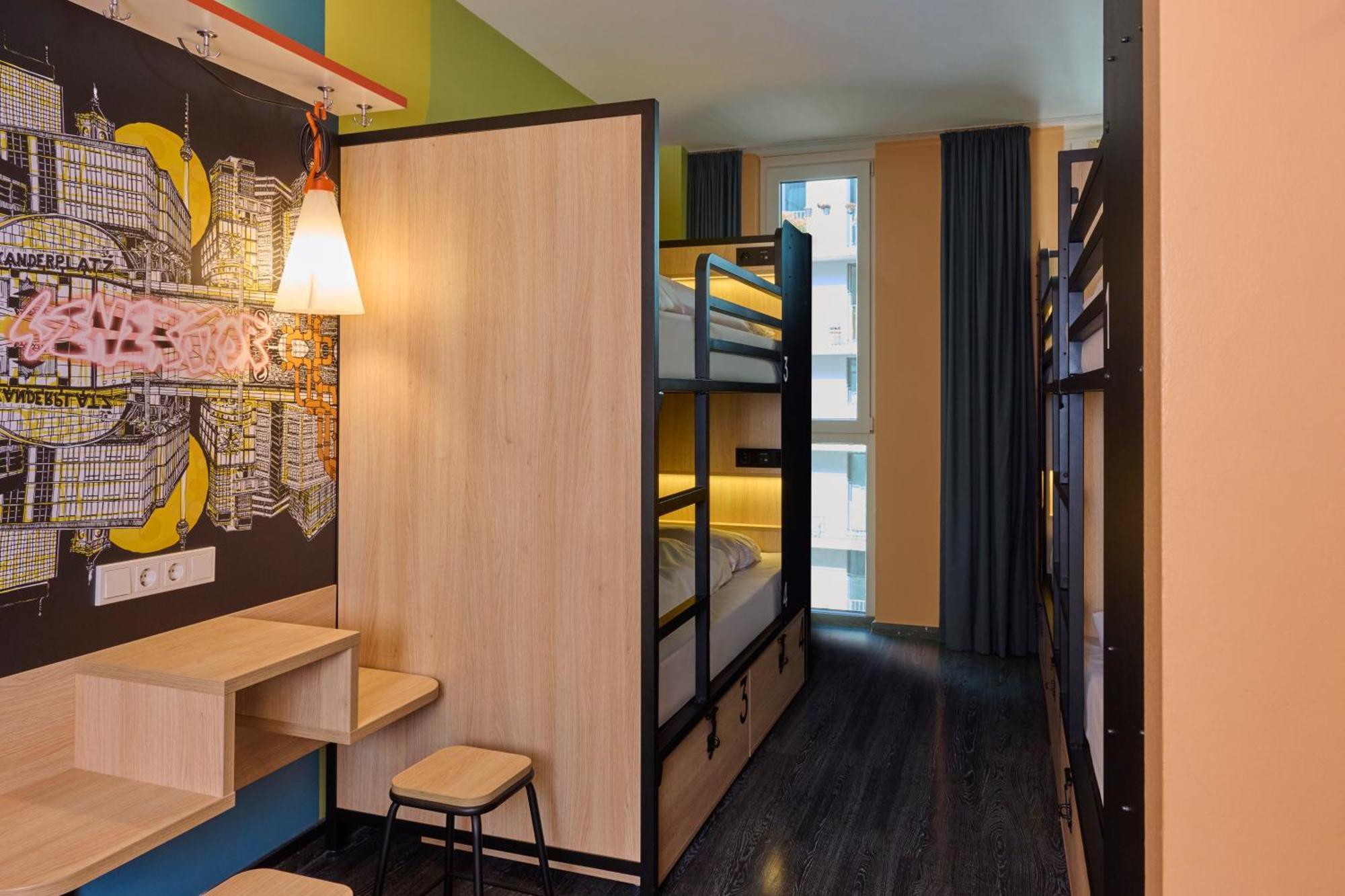 6-Bed Room,1539731575:JPEG